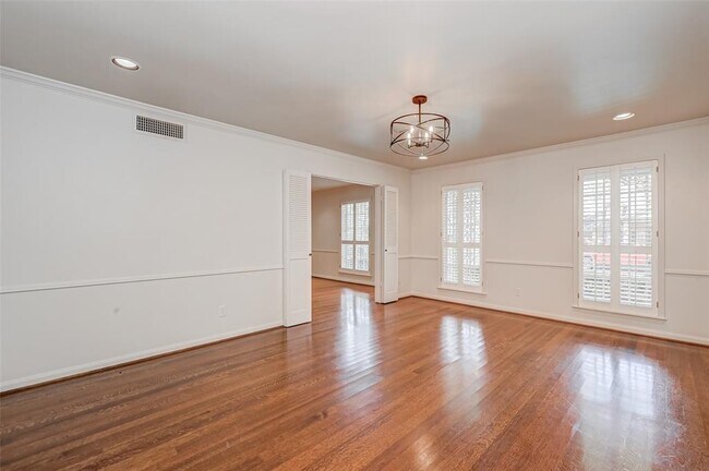 Building Photo - 12419 Huntingwick Dr