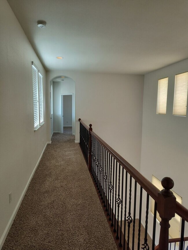 Building Photo - 4 Bedroom Coming Soon In Elk Grove!