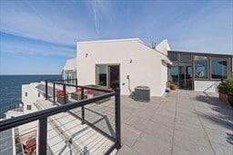 Building Photo - 62 Oceanside Dr