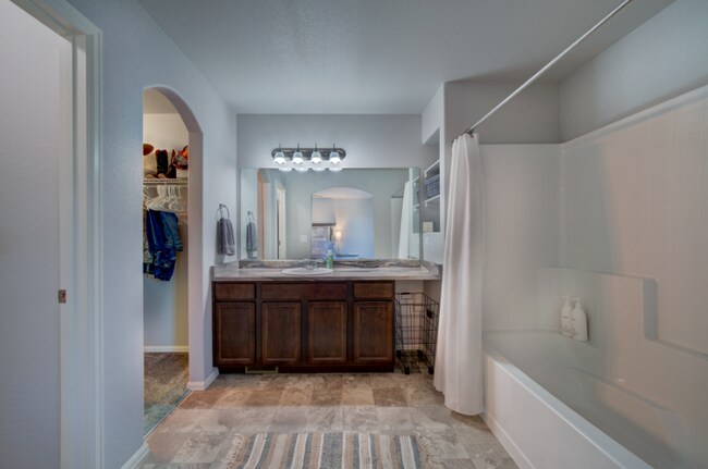 Building Photo - 7423 Sand Lake Heights