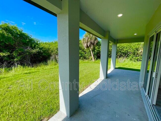 Building Photo - 558 Rutland Cir