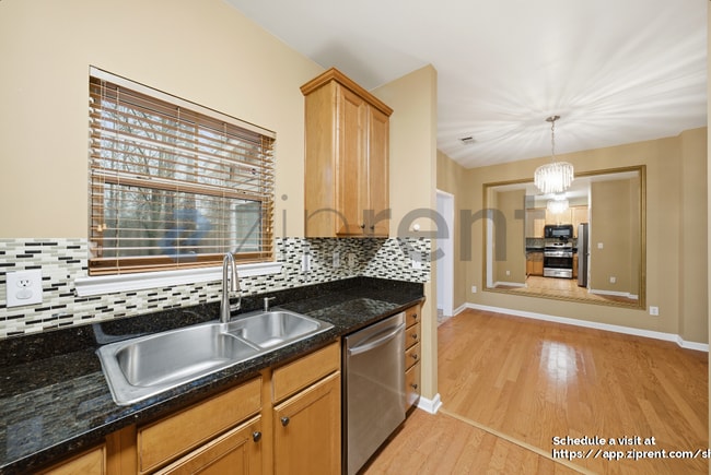 Building Photo - 1729 Ridenour Pkwy NW