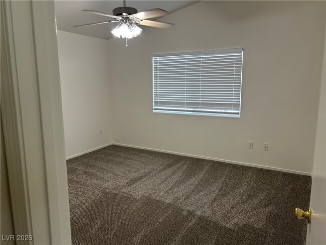 Building Photo - 5704 W Raven Creek Ave