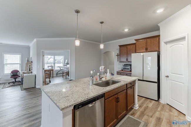 Building Photo - 111 Ranna Dr