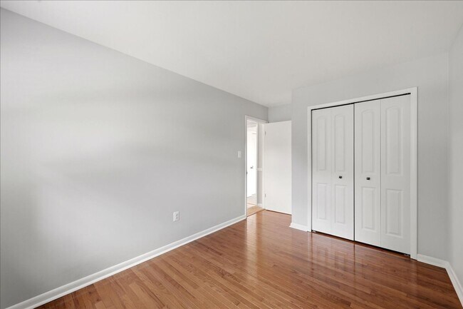 Building Photo - 5481 Saddler Ln