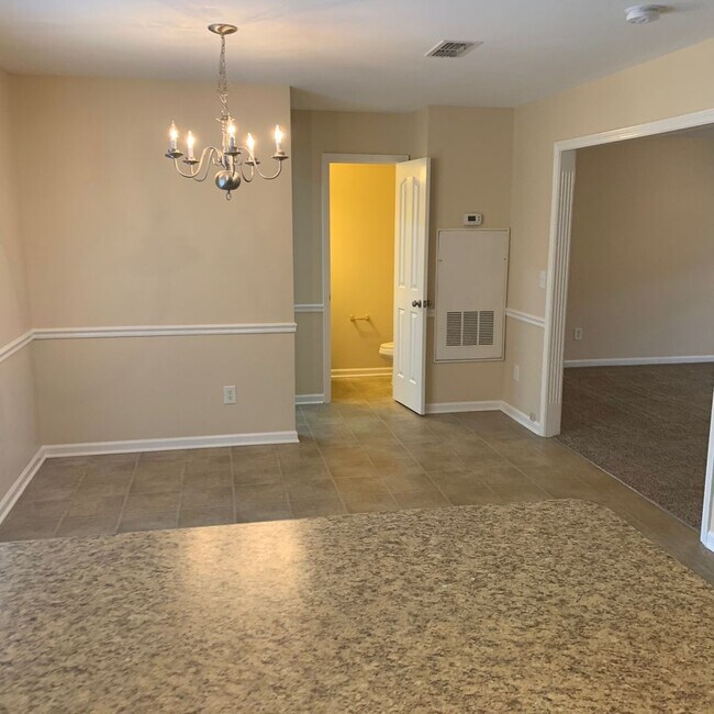 Building Photo - Coming Soon! Nice 3 bedroom house in convenient location