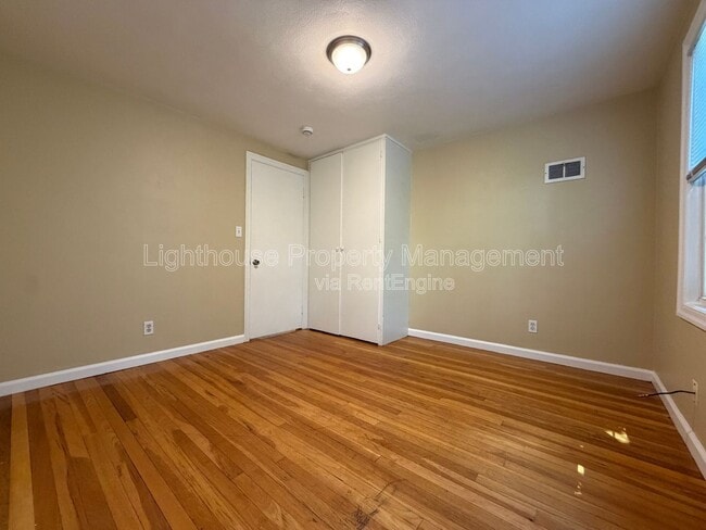 Building Photo - 1447 Giddings Ave SE