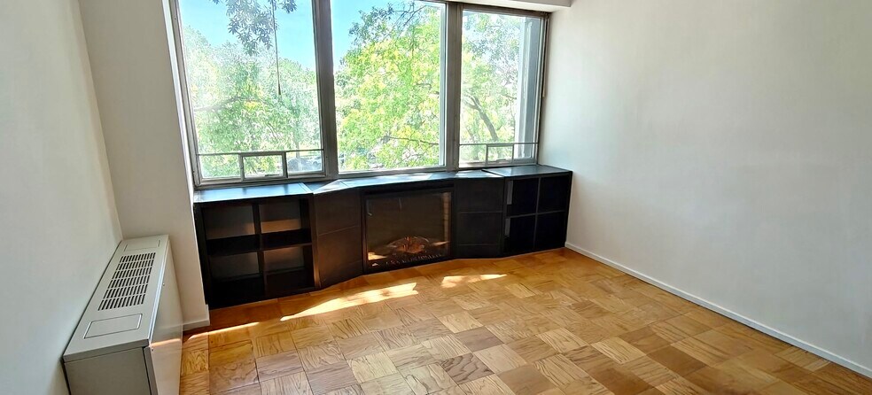 Living Room - 1301 Delaware Ave SW
