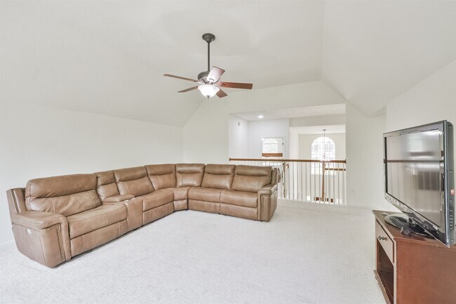 Building Photo - 811 Liberty Way