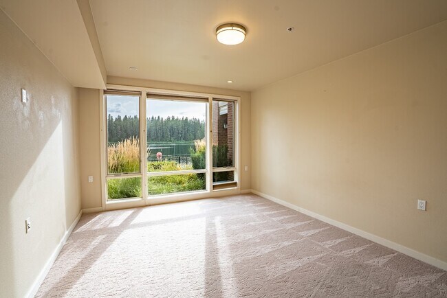 Building Photo - 355 W Waterside Dr