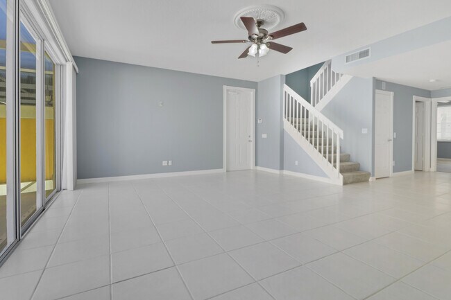 Building Photo - 28721 Alessandria Cir