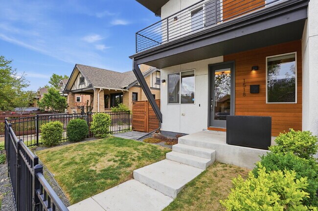 Building Photo - $3,940.95 - 3 Bed, 2.5 Bath Townhome In Denver with Central AC and Outdoor Space!