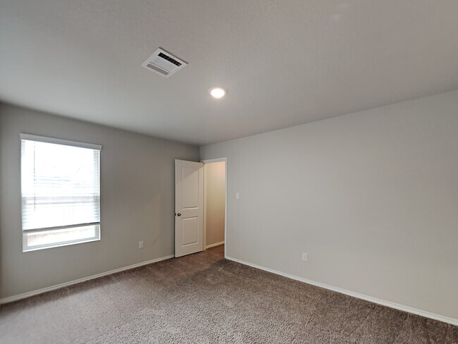 Building Photo - 13822 Buffalo Valley