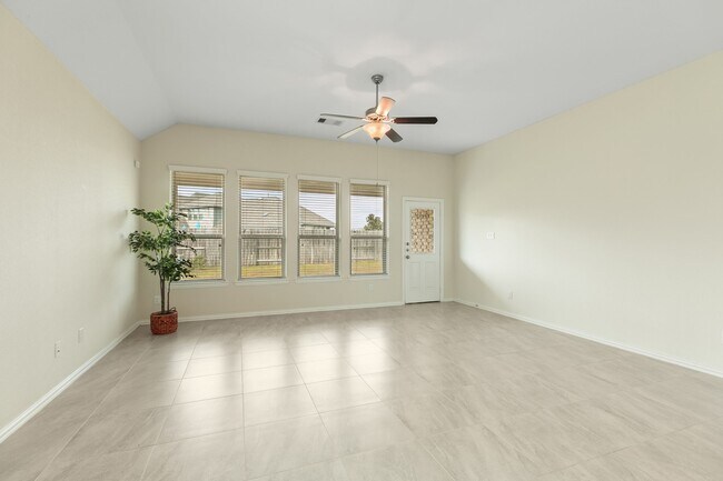 Building Photo - 23106 Tindarey Falls Ln