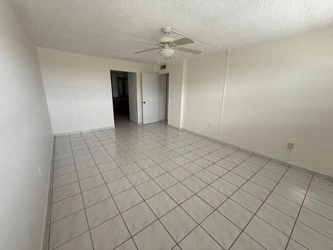 Building Photo - 14250 SW 62nd St