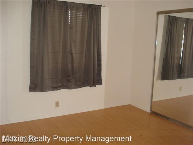 Building Photo - 2 br, 2 bath House - 5171 Pioneer Ave. #203