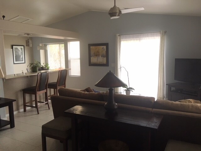 The open floor plan is great for entertaining - 68820 Risueno Road