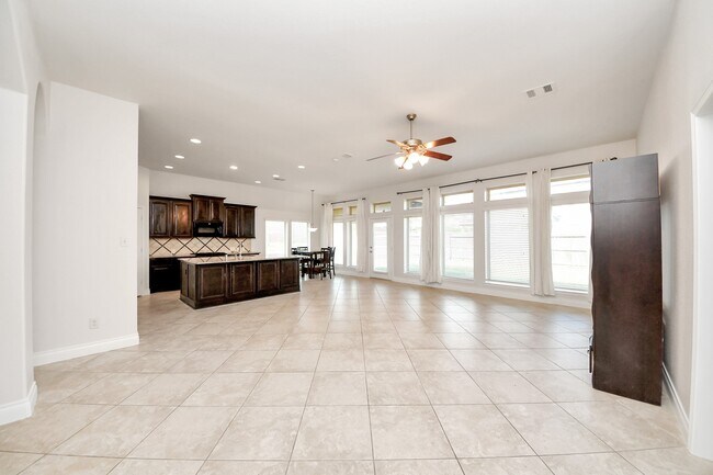 Building Photo - 2429 Lost Bridge Ln