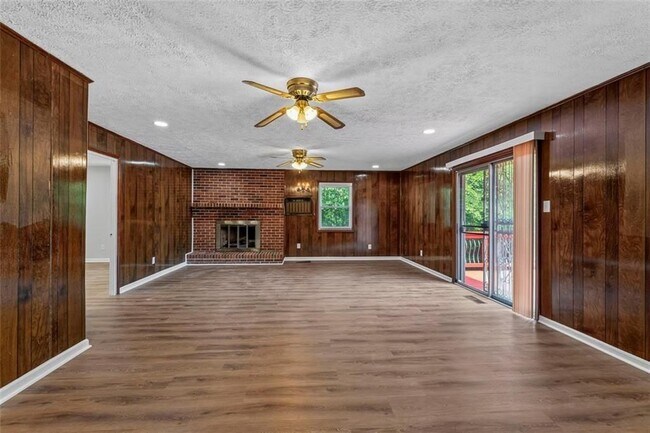 Building Photo - 3769 Amber Rd NW