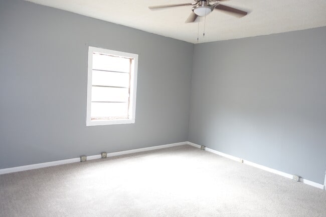 Building Photo - 3718 Charles St