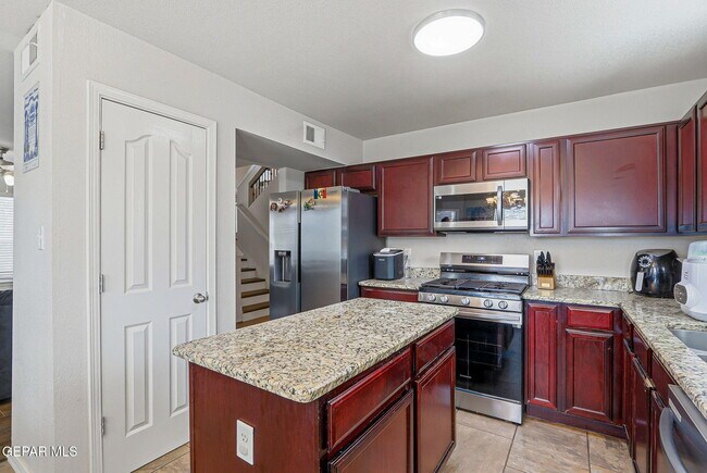 Building Photo - 4613 Al Hernandez St