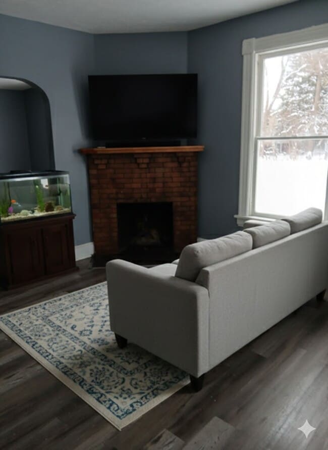 Building Photo - 964 N Court St