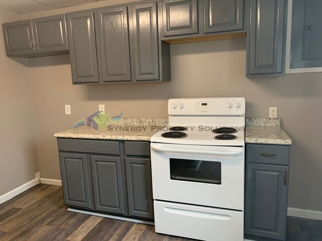 Building Photo - Madison Rental