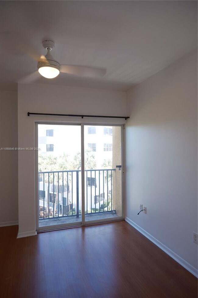 Building Photo - 2756 Day Ave