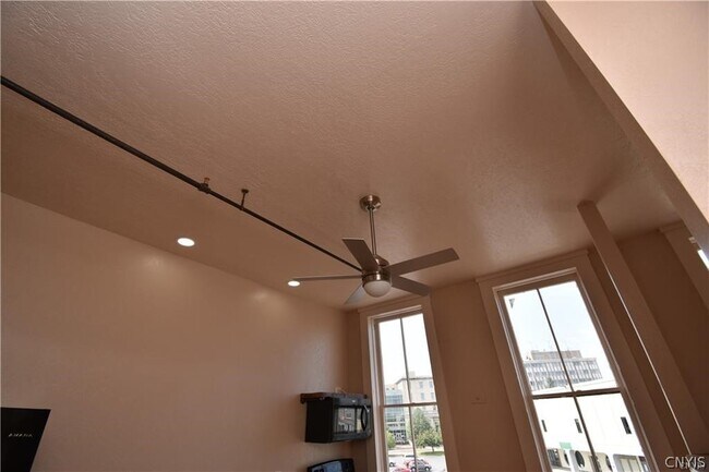 Building Photo - 170 Court St