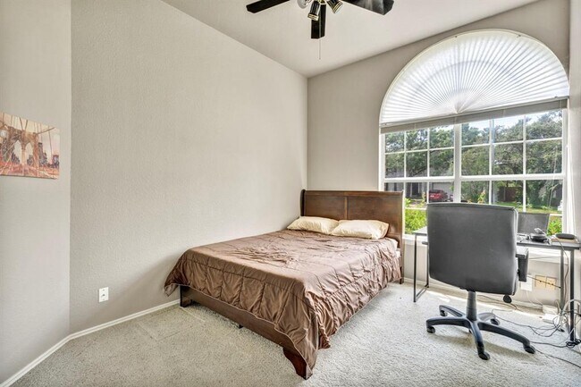 Building Photo - 8121 Forest Heights Ln