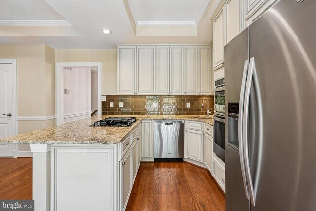 Building Photo - 417 Winding Rose Dr