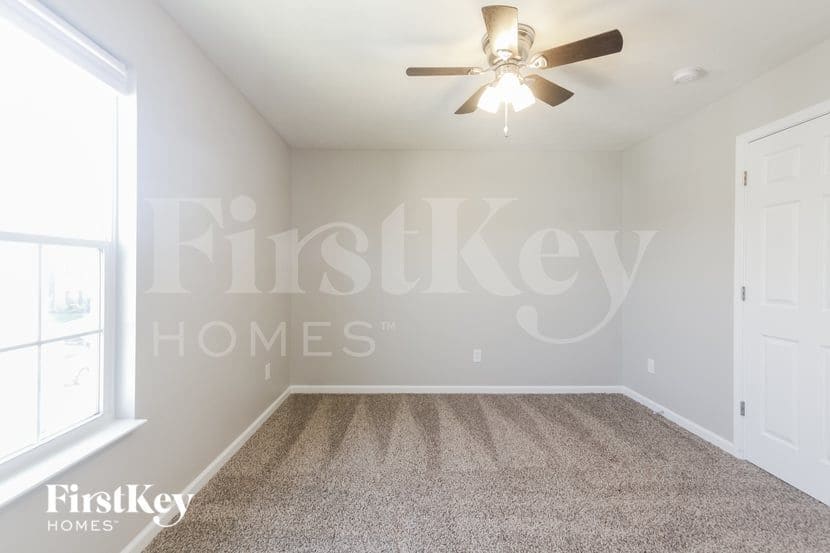 Building Photo - 5273 Brandywine Dr