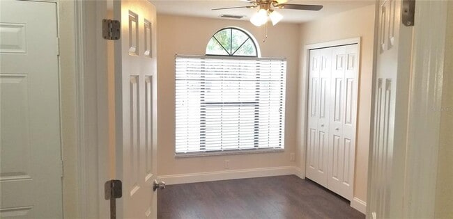 Building Photo - 568 Carrigan Ave