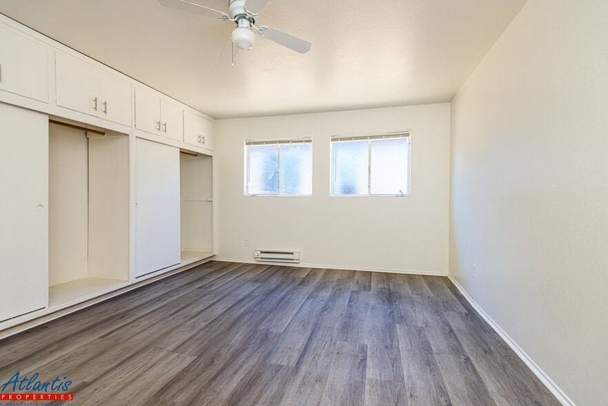 Building Photo - 439 S 4th St