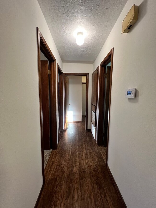 Building Photo - Cozy home in Norman + 2 bedrooms