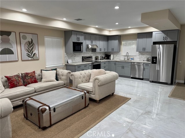 Building Photo - 106 E Linda Vista Ave