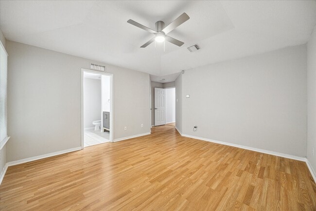 Building Photo - 21907 Willow Downs Dr