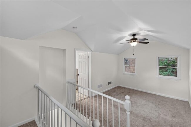 Building Photo - 1801 Evans Dr SW