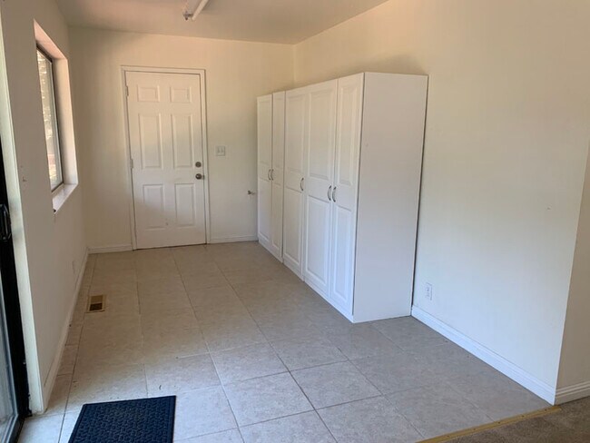 Building Photo - 6571 Summerhill Road