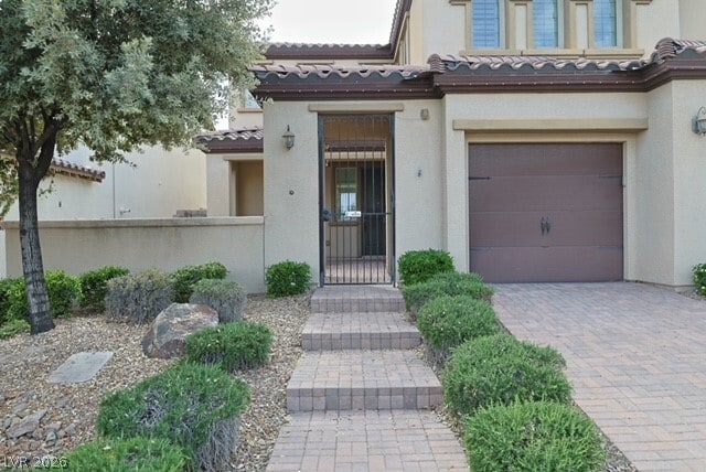 Building Photo - 531 Signal Peak St