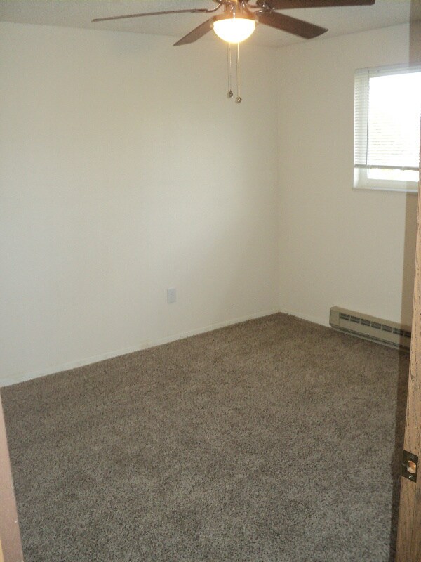 Building Photo - 228 Glenda Dr