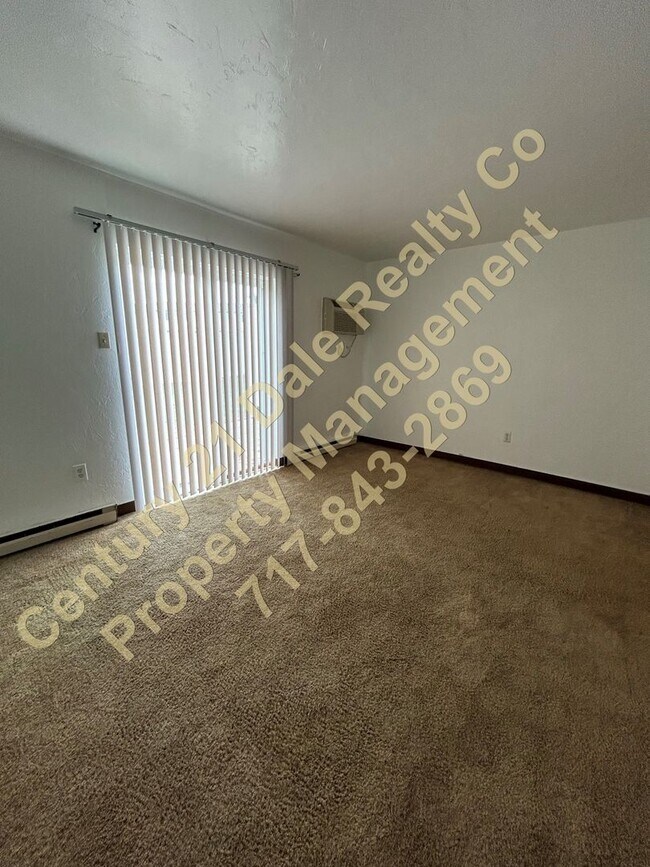 Building Photo - 2 BR, 1.5 Bath in West York School District