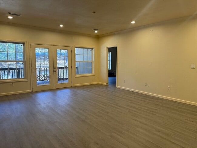 Building Photo - 11 Immokalee Dr