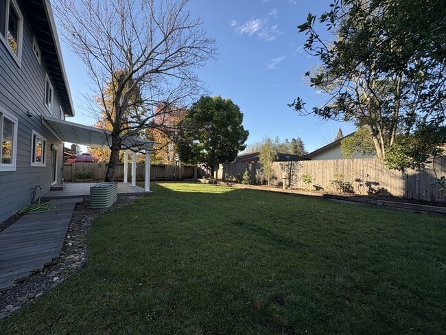 Building Photo - 5705 Davis Cir