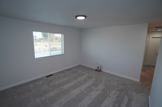 Building Photo - 5813 W Stavros St