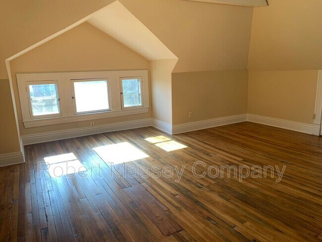 Building Photo - 1271 Cherokee Rd