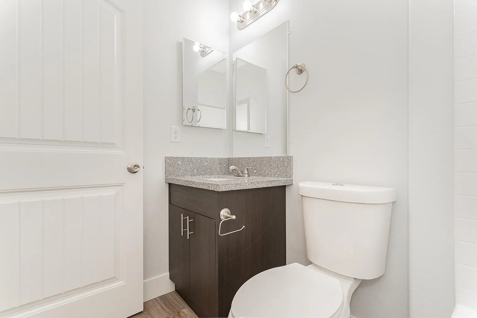 Building Photo - 1641 S Dandelion St