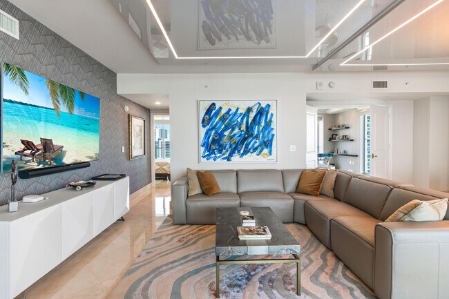 Building Photo - 3101 S Ocean Dr