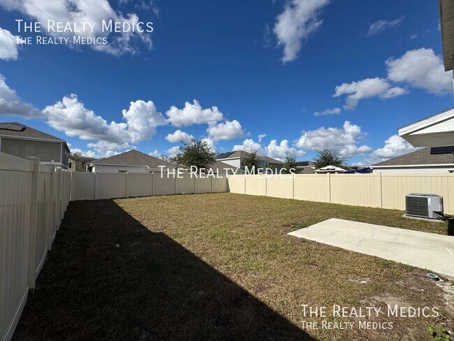 Building Photo - 554 Jett Ln