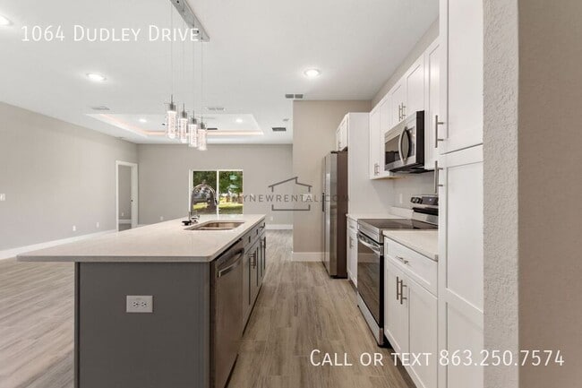 Building Photo - 1064 Dudley Dr